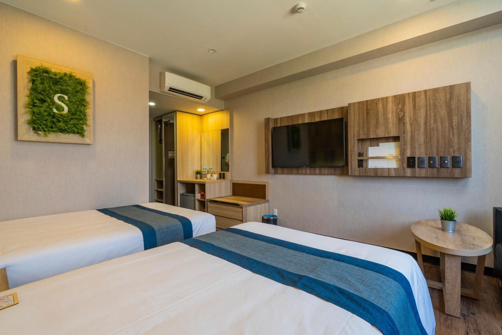 Hotel Super Thilawa 4*